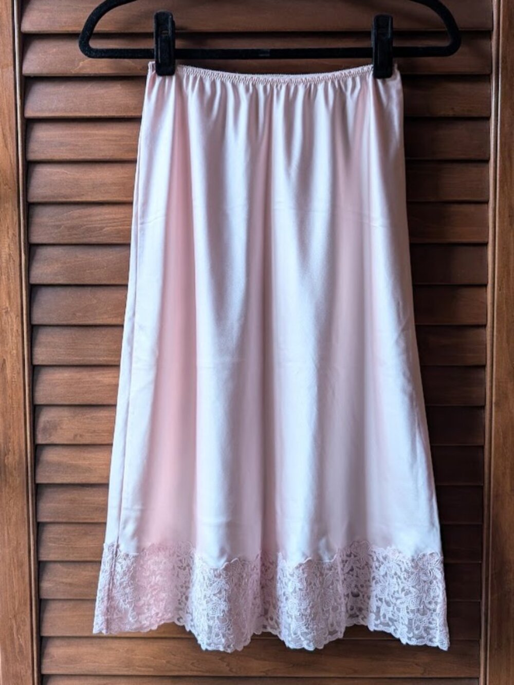 Vtg Wacoal Silky Satin Lace Trimmed Half Slip Lingerie "A" size: S